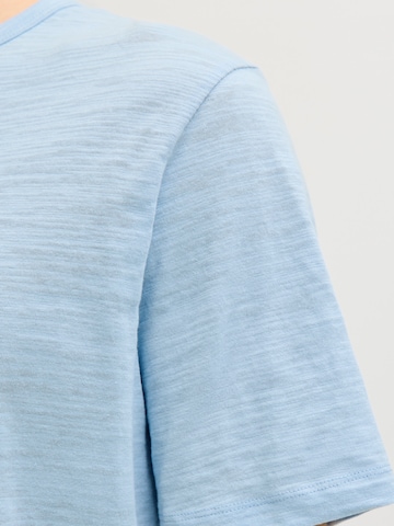 JJ Rebel Koszulka 'JREBWINDOM' w kolorze niebieski