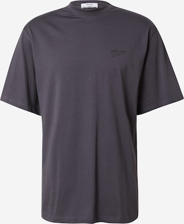 DAN FOX APPAREL - Camiseta 'Mirac' en gris: frente