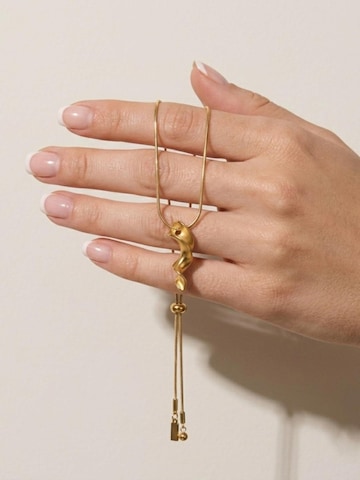DNSK Copenhagen Ketting 'INGRID Waterproof 18K Gold Plated Long Necklace - Adjustable Chain & Brushed Stainless Steel' in Goud