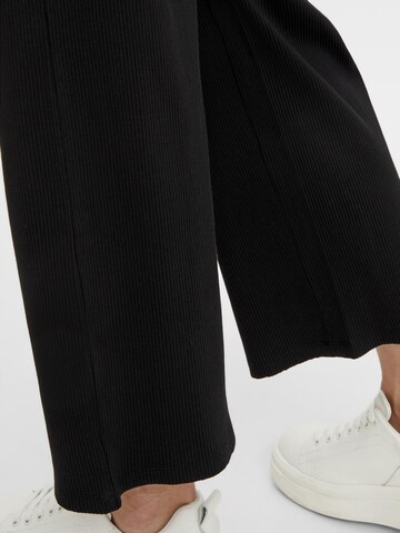 MAMALICIOUS Wide leg Trousers 'Rosina' in Black