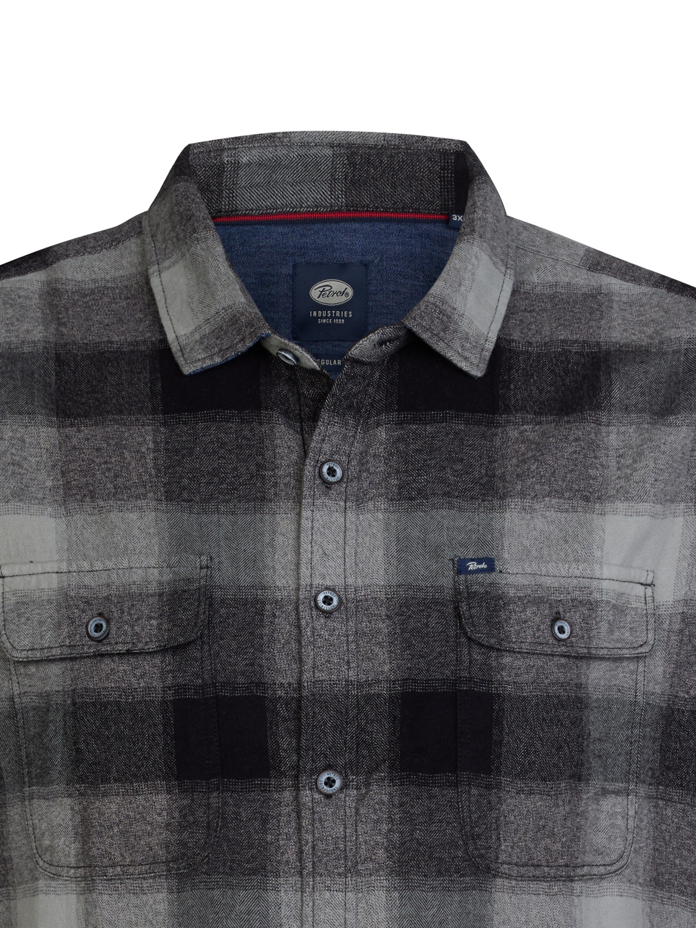 Petrol Industries Regular fit Button Up Shirt in Black