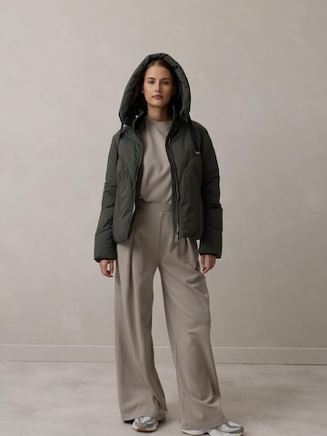 MANISA Between-season jacket in Green