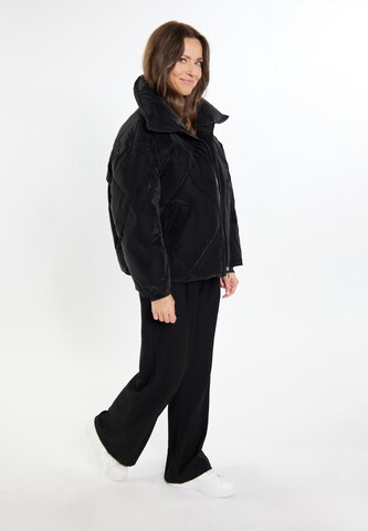 RISA Between-season jacket in Black