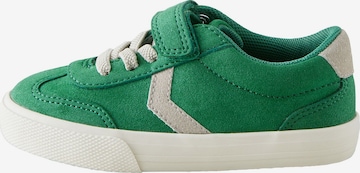 Next Tennarit värissä vihreä: etupuoli