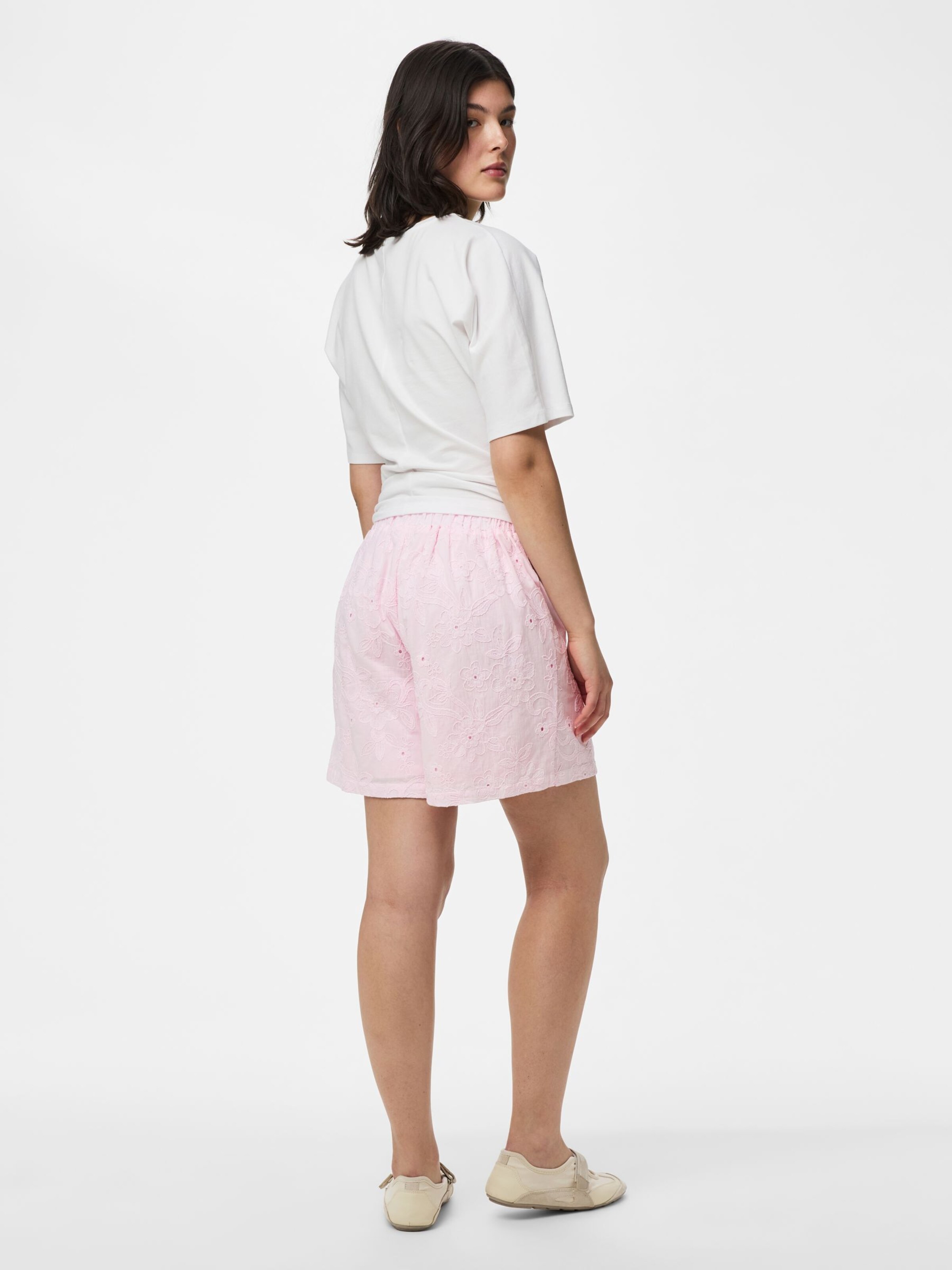 regular Pantaloni di PIECES in rosa