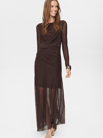 Robe de soirée 'Cirri' NÜMPH en marron