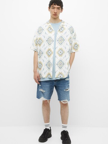 Pull&Bear Regular fit Button Up Shirt in White