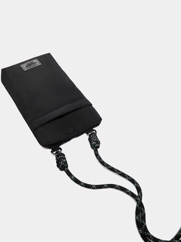 Pull&Bear Smartphone case in Black