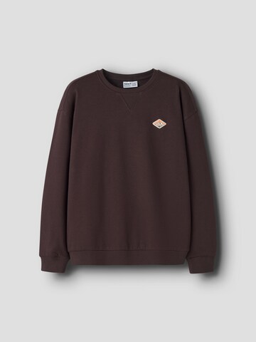 NAME IT - Sudadera en marrón