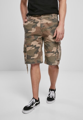 Brandit Regular Cargoshorts in Grün