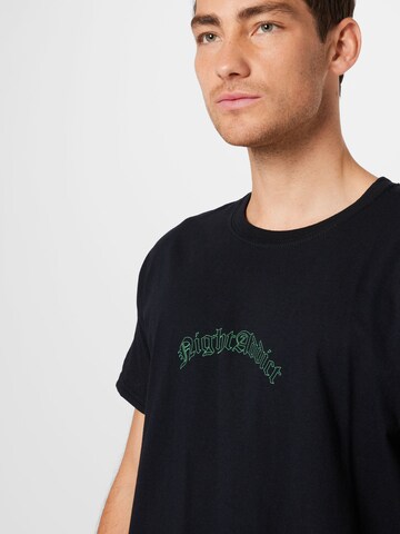 Night Addict Shirt in Schwarz