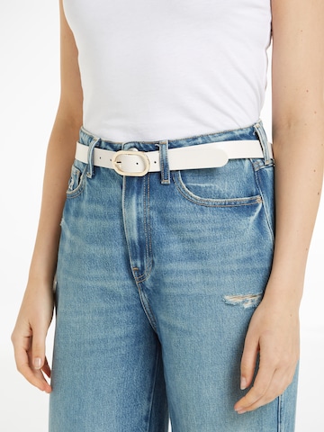 TOMMY HILFIGER Belt 'Chic' in White: front