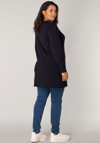 BASE LEVEL CURVY Sweater in Blue