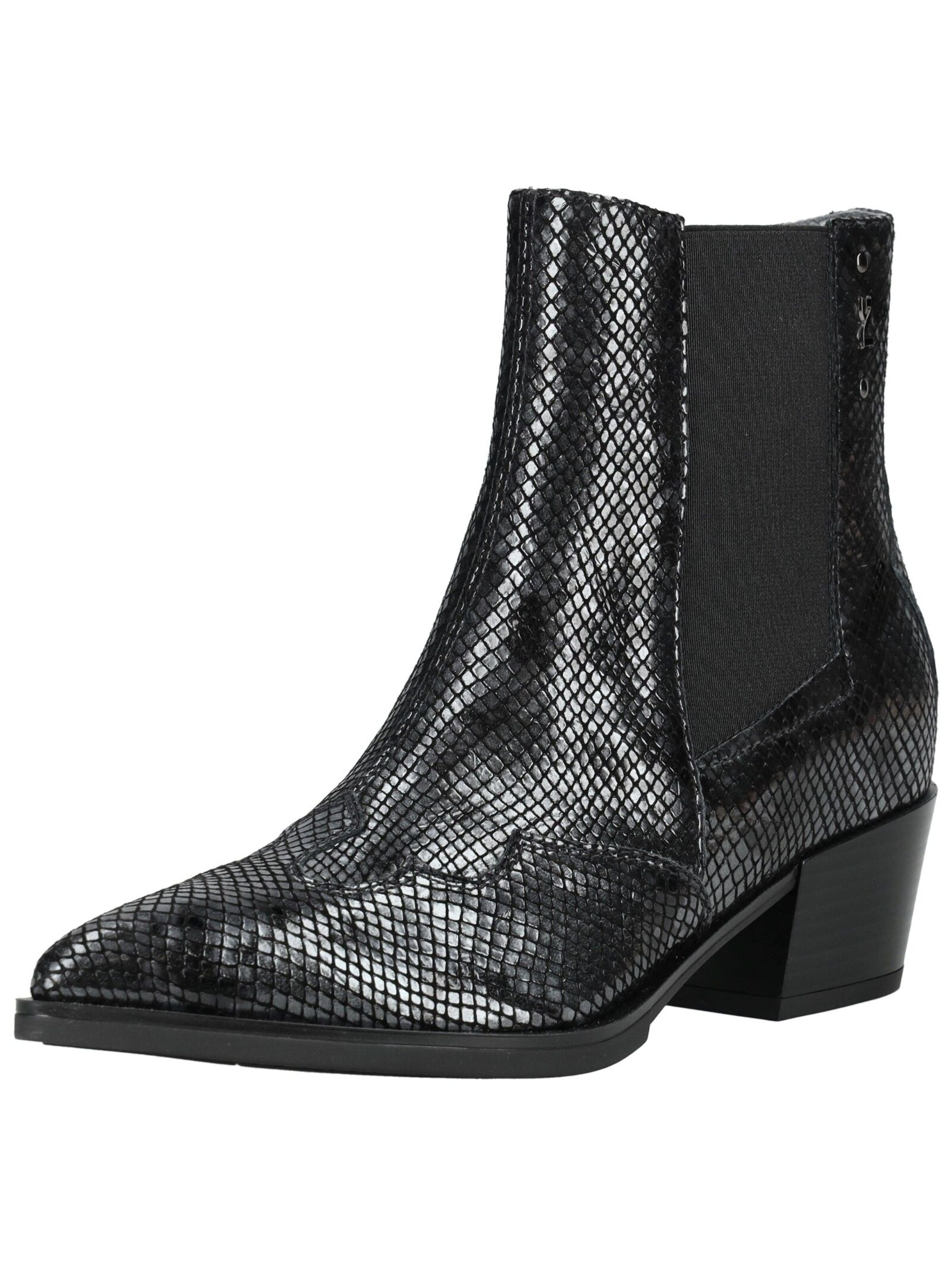 Nero Giardini Bootie in Black: front