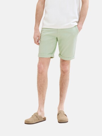 TOM TAILOR Regular Chino Pants in Green: front