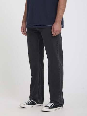 Volcom Regular Jeans 'Kinkade' in Black