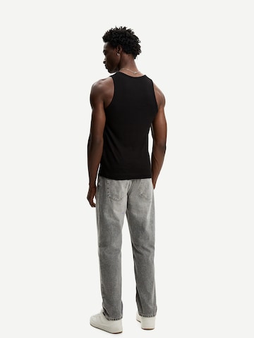 Regular Jean Bershka en gris