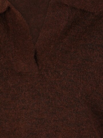 Pull-over 'FLAVIA' Pieces Petite en marron