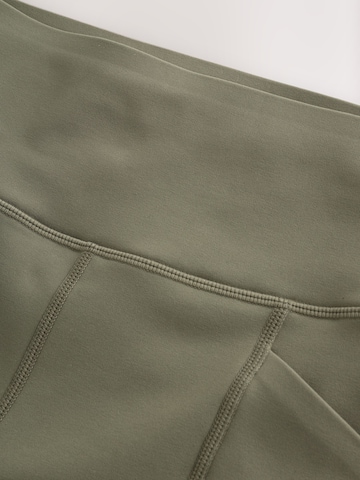 self. Skinny Sportbroek in Groen