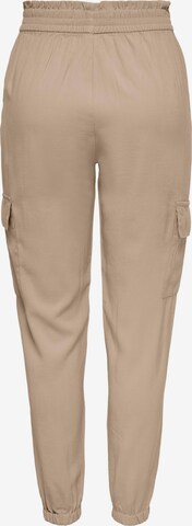 Effilé Pantalon cargo 'Aris' ONLY en beige