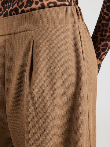 s.Oliver Wide leg Παντελόνι πλισέ σε καφέ