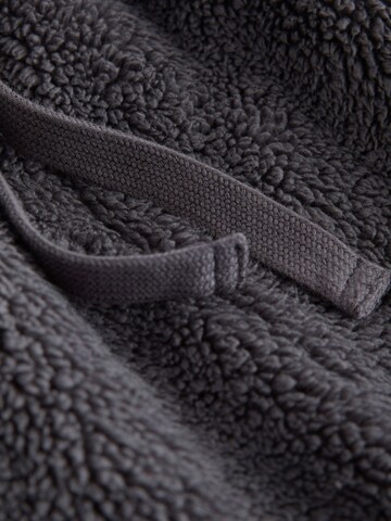 Next Tapered Hose in Grau