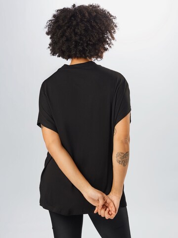 T-shirt Urban Classics en noir