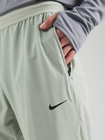 NIKE - regular Pantalón deportivo 'Nike Flex Rep' en verde