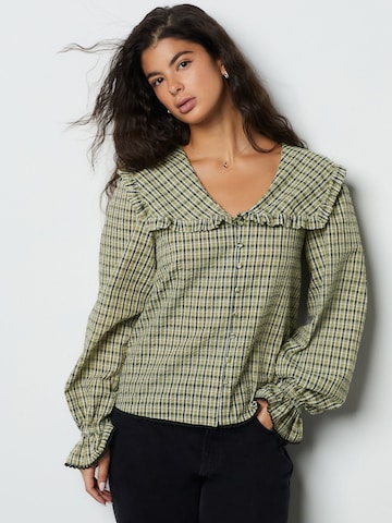 Next Блузка в Зеленый: спереди