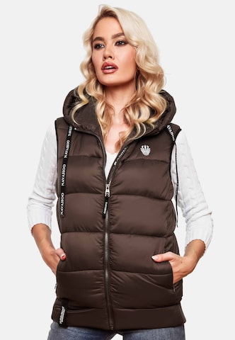 NAVAHOO Bodywarmer 'Kassidy' in Bruin: voorkant