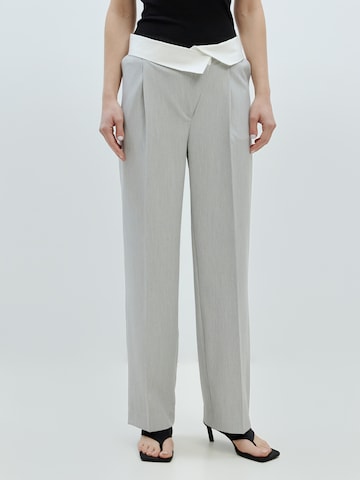 Loosefit Pantalon à plis 'Martine' EDITED en gris : devant