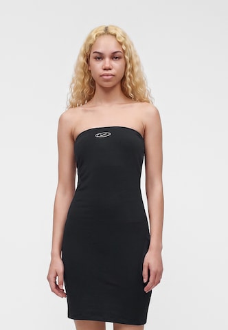 Nike Sportswear Спортна рокля в черно: отпред