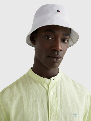 TOMMY HILFIGER Hat in White: front