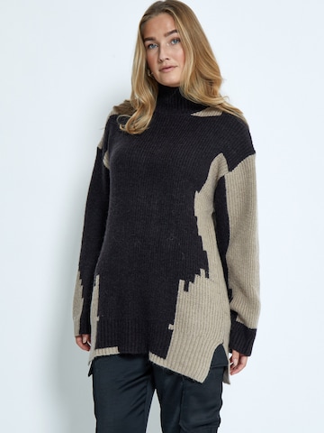 Pullover 'Laurina' di minus in nero: frontale