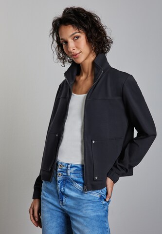 STREET ONE Jacke im Loose Fit in Blau: Vorderseite