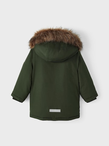 NAME IT Зимняя куртка 'MACE' в Зеленый