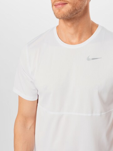 NIKE Sportshirt 'Breathe' in Weiß