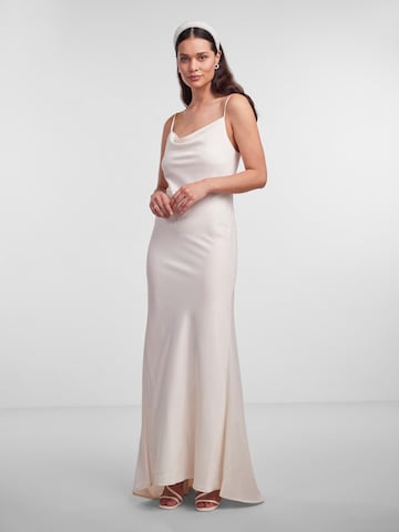 Y.A.S Βραδινό φόρεμα 'DOTTEA' σε λευκό: μπροστά