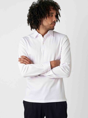 DESOTO Shirt in White: front