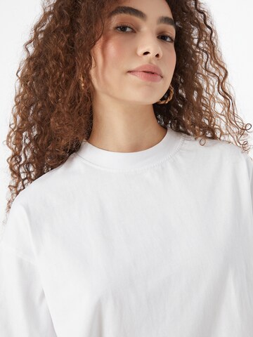 Robe Urban Classics en blanc