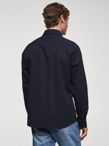 MANGO MAN Regular fit Overhemd 'Arthur' in Blauw