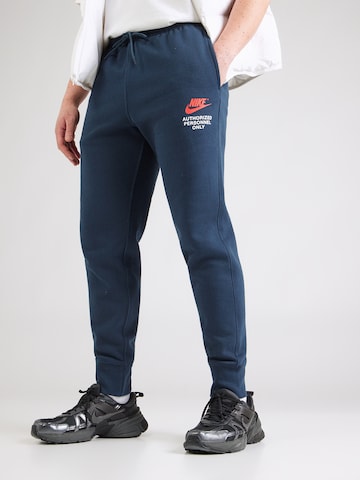 Nike Sportswear Tapered Byxa 'CLUB' i blå: framsida
