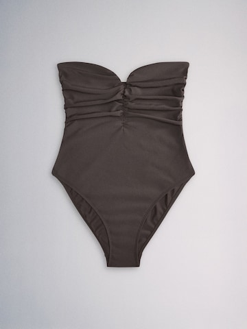 Bandeau Costum de baie întreg de la The Set pe maro