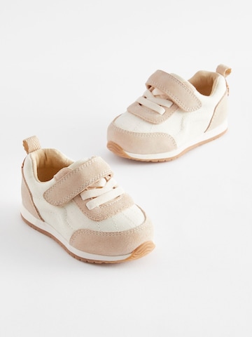 Sneaker di Next in rosa