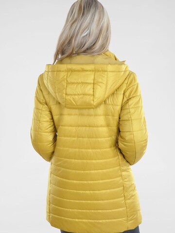 Navigazione Between-Seasons Coat in Yellow