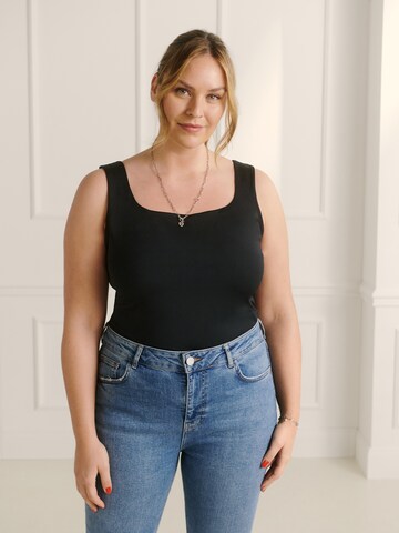 Guido Maria Kretschmer Curvy Top 'Pamela' in Black