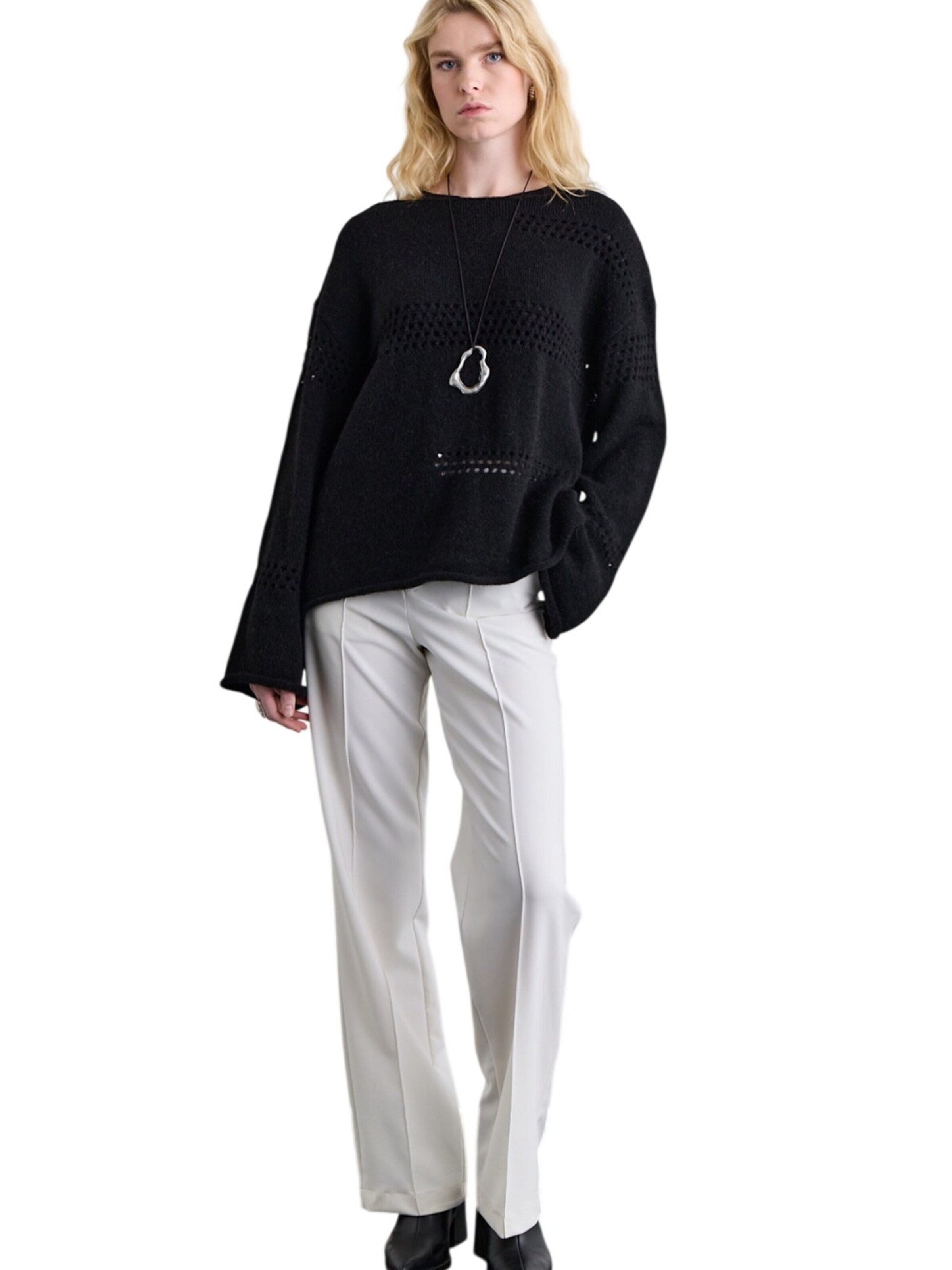 MANUKA Sweater in Black