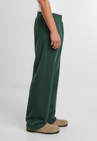 Loosefit Pantalon 'Camden' Prohibited en vert