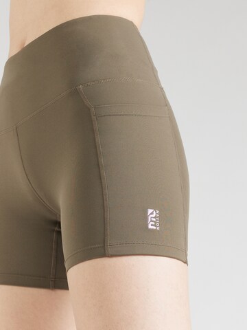 P.E Nation Skinny Shorts 'RECALIBRATE 5' in Grün