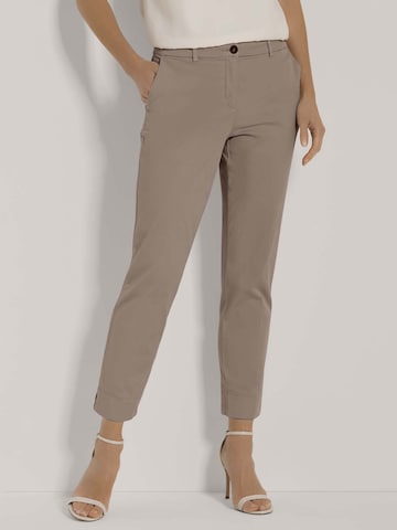 MADELEINE Tapered Hose in Grau: Vorderseite